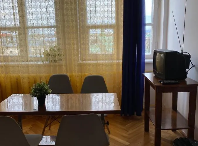 Vintage Rooms In Old Town